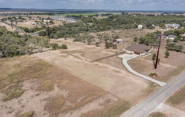 rental at 0 Pr 4703 in Castroville, TX — photo 5