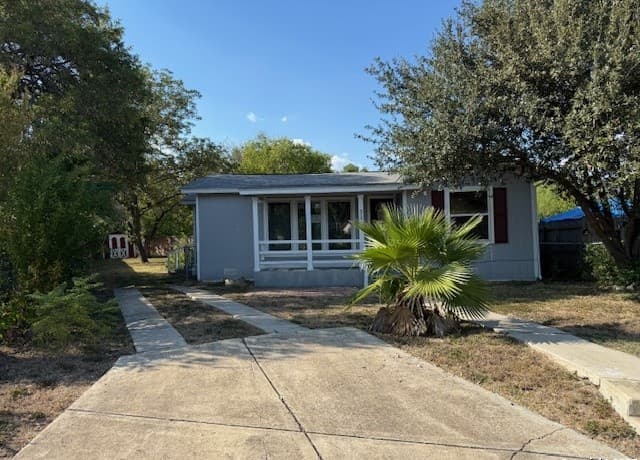 3-bedroom rental at 515 Bangor in San Antonio, TX — photo 1