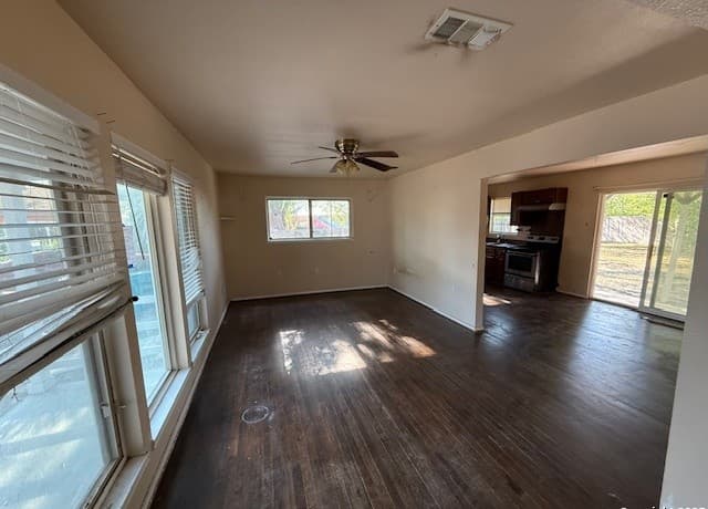 3-bedroom rental at 515 Bangor in San Antonio, TX — photo 5