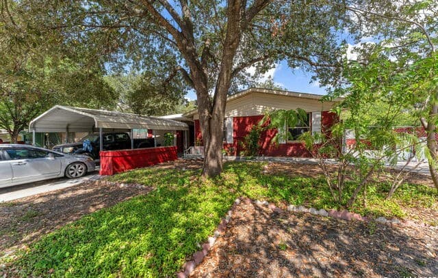 4-bedroom rental at 4219 Moana Dr in San Antonio, TX — photo 2