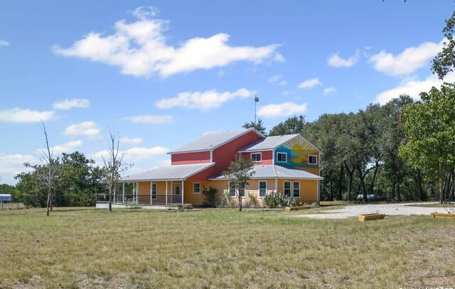 5-bedroom rental at 524 Rangeland in Blanco, TX — photo 1