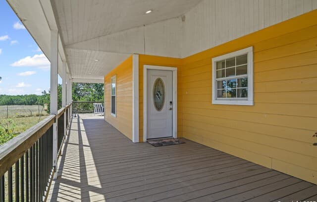 5-bedroom rental at 524 Rangeland in Blanco, TX — photo 3