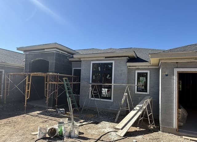 3-bedroom rental at 189 Mustang Lane in Spring Branch, TX — photo 2