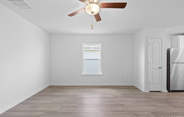 2-bedroom rental at 11724 Luckey Villa in San Antonio, TX — photo 3