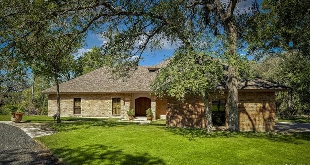 3-bedroom rental at 127 Siebeneicher Rd in Boerne, TX — photo 3