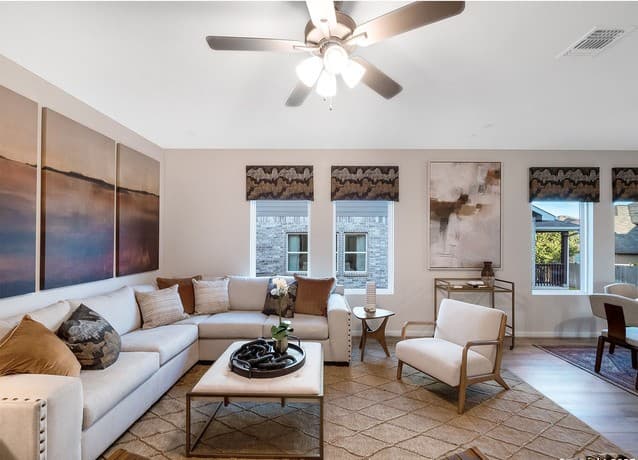 3-bedroom rental at 8532 Frostwood Heights in San Antonio, TX — photo 5