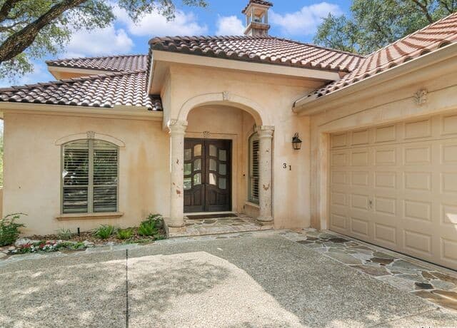 3-bedroom rental at 31 Stratton in San Antonio, TX — photo 2