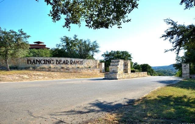 rental at 000 W Private Road 1708 in Mico, TX — photo 3
