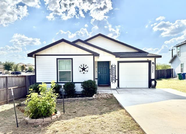 3-bedroom rental at 5535 Rosillo Chase in San Antonio, TX — photo 1