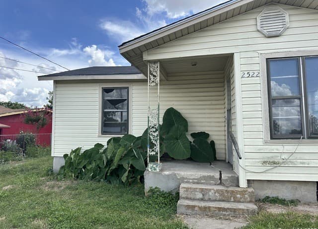 3-bedroom rental at 2522 Schley in San Antonio, TX — photo 1
