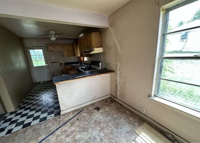 3-bedroom rental at 2522 Schley in San Antonio, TX — photo 4