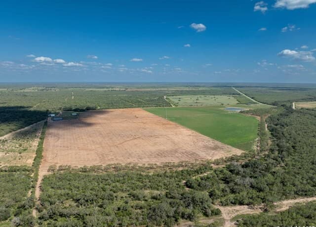 Home for sale at 444 County Road 748 in Yancey, TX — photo 2