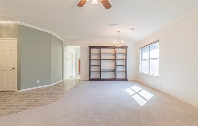 3-bedroom rental at 1140 Lion Way in San Antonio, TX — photo 5