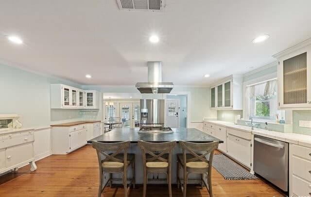 4-bedroom rental at 105 E. Centre St in Fredericksburg, TX — photo 3