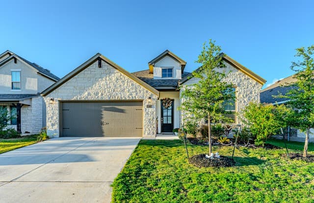 4-bedroom rental at 29439 Summit Ridge in Fair Oaks Ranch, TX — photo 1