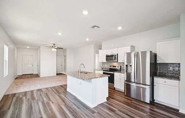3-bedroom rental at 14359 Elkhorn in San Antonio, TX — photo 1