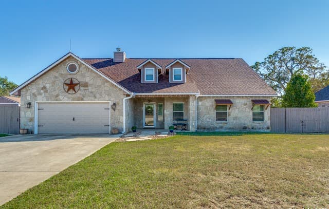 4-bedroom rental at 11103 Jarratt in Atascosa, TX — photo 1