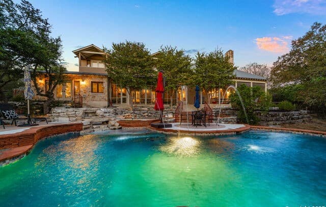 4-bedroom rental at 23 Nopalito in San Antonio, TX — photo 3