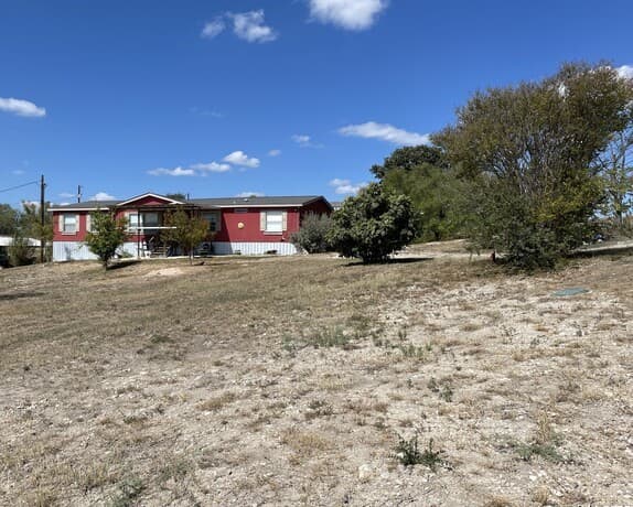 Home for sale at 538 County Road 4510 in Hondo, TX — photo 2