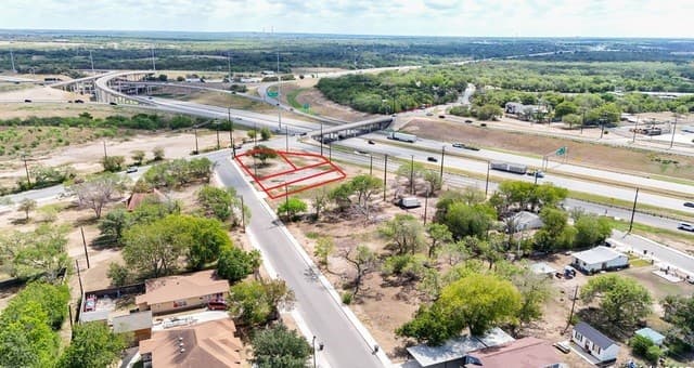 rental at 0 Goliad Dr in San Antonio, TX — photo 3