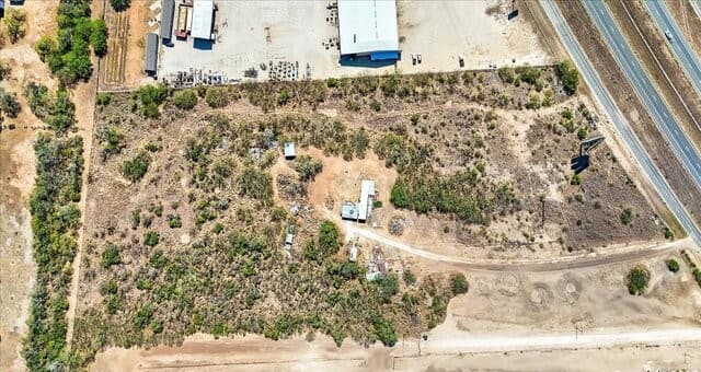 rental at 215859 Ih 37 in Pleasanton, TX — photo 4