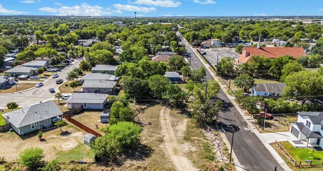 rental at 210 40th in San Antonio, TX — photo 4