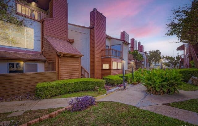 1-bedroom rental at 10527 Perrin Beitel Unit A212 in San Antonio, TX — photo 1