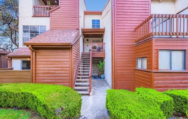 1-bedroom rental at 10527 Perrin Beitel Unit A212 in San Antonio, TX — photo 3