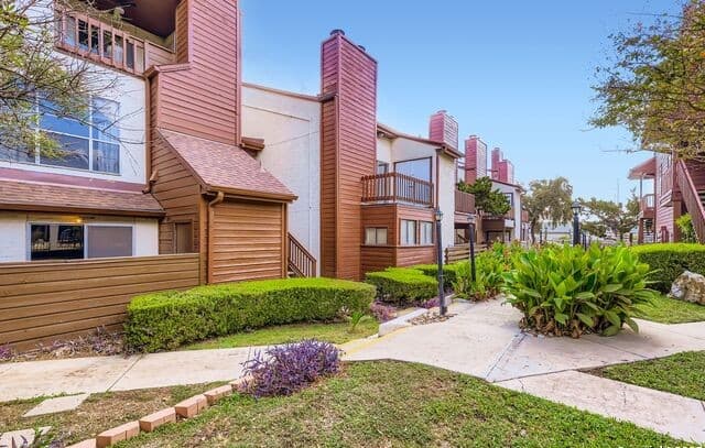 1-bedroom rental at 10527 Perrin Beitel Unit A212 in San Antonio, TX — photo 4
