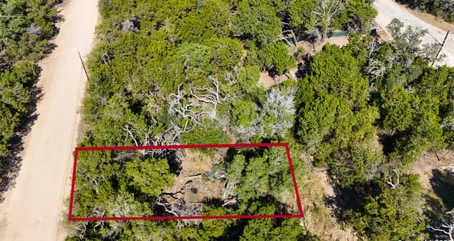 rental at LOT 25 Paladin Dr in Bandera, TX — photo 1