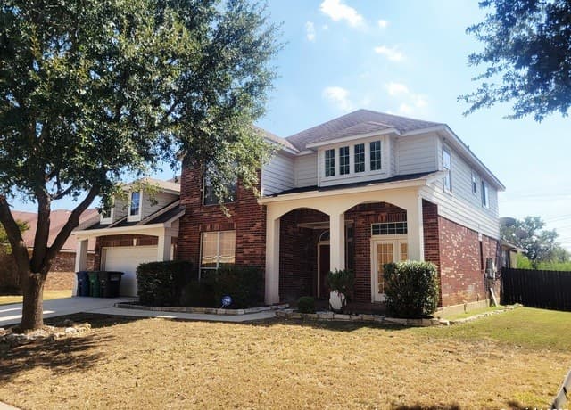 4-bedroom rental at 718 Desert Blf in San Antonio, TX — photo 3
