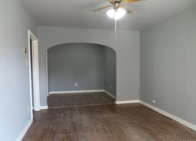 2-bedroom rental at 331 Westminster in San Antonio, TX — photo 2