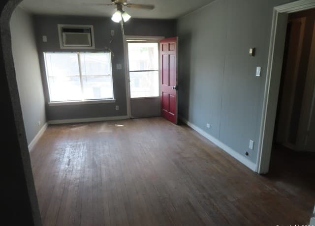 2-bedroom rental at 331 Westminster in San Antonio, TX — photo 5