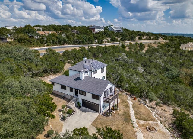 3-bedroom rental at 11506 Mountain Climb in Helotes, TX — photo 2