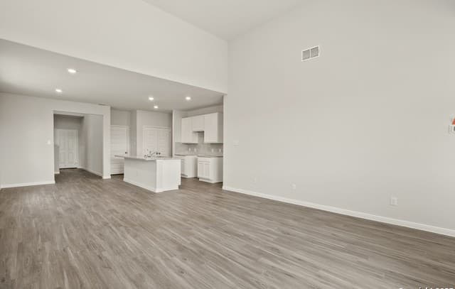4-bedroom rental at 13628 Helton Pass in St Hedwig, TX — photo 2
