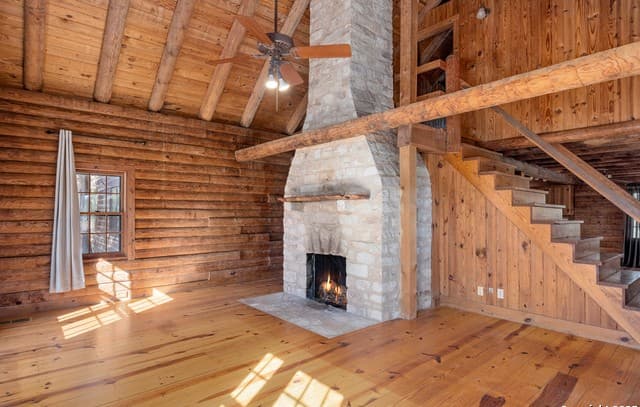 3-bedroom rental at 387 Schmidtzinsky in Fredericksburg, TX — photo 3