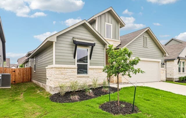 3-bedroom rental at 938 Earp Blvd in San Antonio, TX — photo 5
