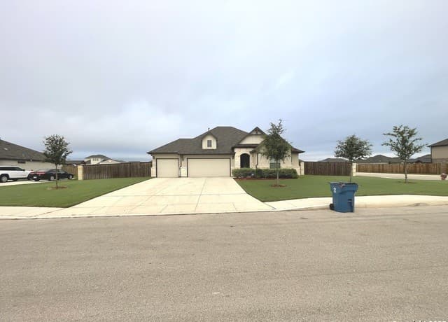 4-bedroom rental at 5307 Kody Creek in San Antonio, TX — photo 1