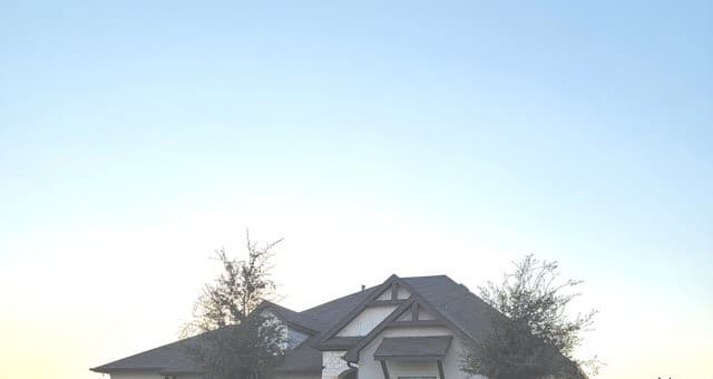 4-bedroom rental at 5307 Kody Creek in San Antonio, TX — photo 4