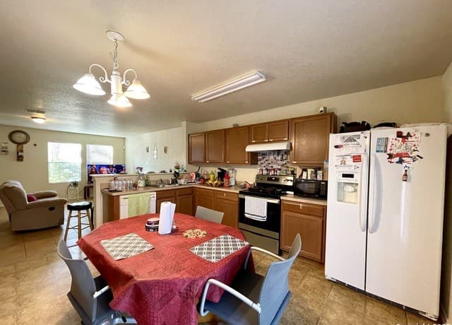 3-bedroom rental at 910 Absolon Farm in San Antonio, TX — photo 5