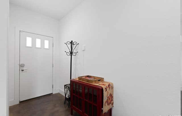 3-bedroom rental at 210 Utah Unit UNIT 701 in San Antonio, TX — photo 3