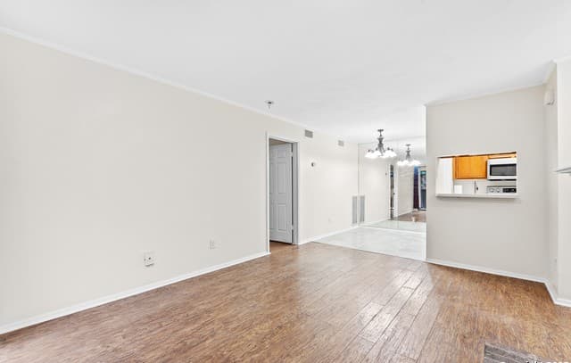 1-bedroom rental at 4212 Medical Dr Unit 413 in San Antonio, TX — photo 4