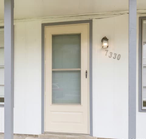 4-bedroom rental at 7330 Glen Cross in San Antonio, TX — photo 2