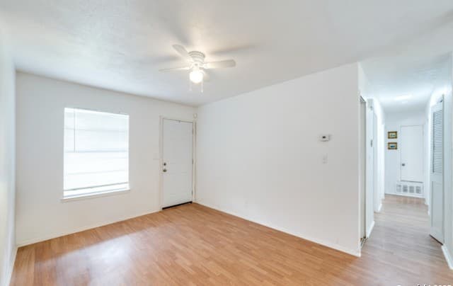 4-bedroom rental at 7330 Glen Cross in San Antonio, TX — photo 5