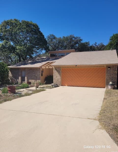 3-bedroom rental at 3507 Green Spring in San Antonio, TX — photo 2