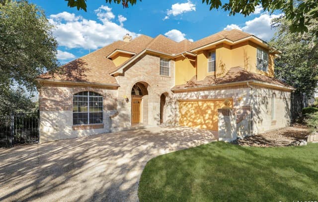 Home for sale at 1711 Winding View in San Antonio, TX — photo 1