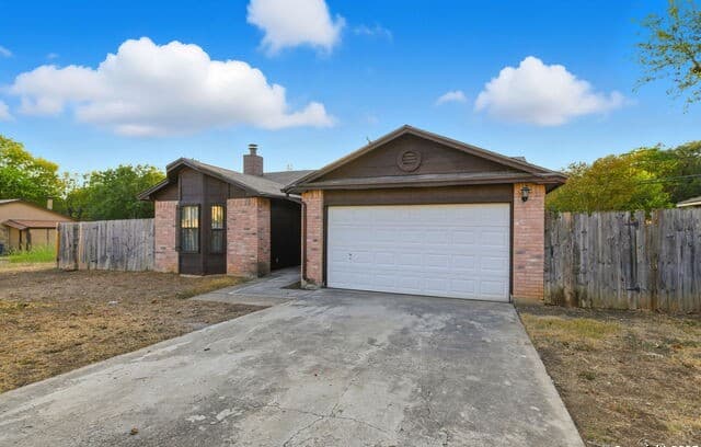 3-bedroom rental at 11439 Rousseau in San Antonio, TX — photo 2