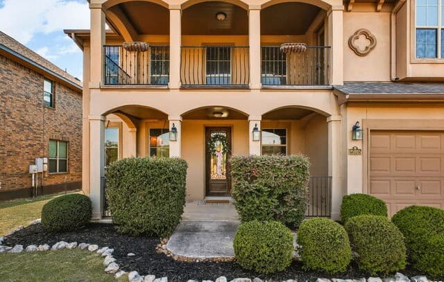 5-bedroom rental at 25915 Splashing Rock in San Antonio, TX — photo 4