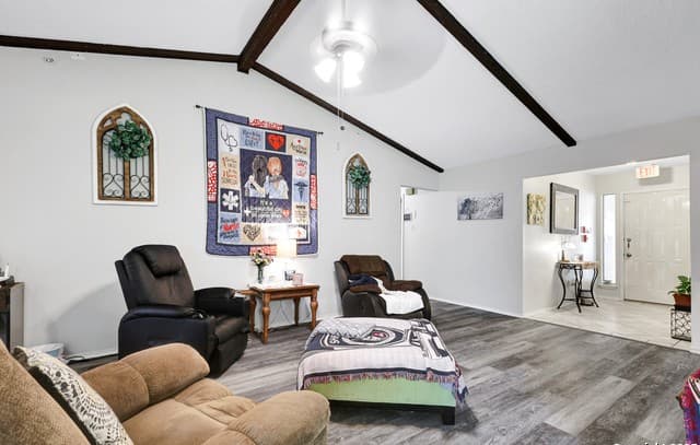 3-bedroom rental at 13415 Lobelia in San Antonio, TX — photo 5
