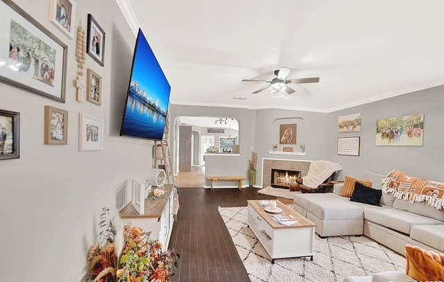 3-bedroom rental at 9951 Sandlet in San Antonio, TX — photo 2